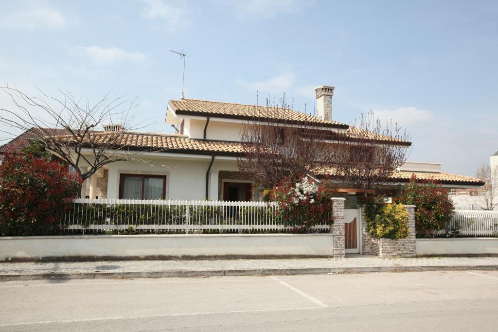 Villa Gioia Rooms Montegranaro Buitenkant foto